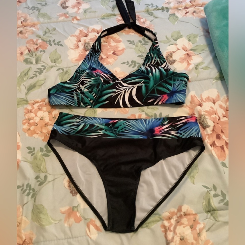 Denater  Bikini crossed in front  L NWOT tropical sexy feminine suit black green